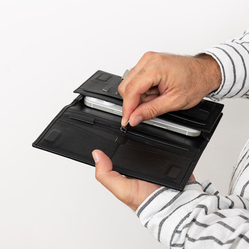 Leather Universal Wallet - Tenuta