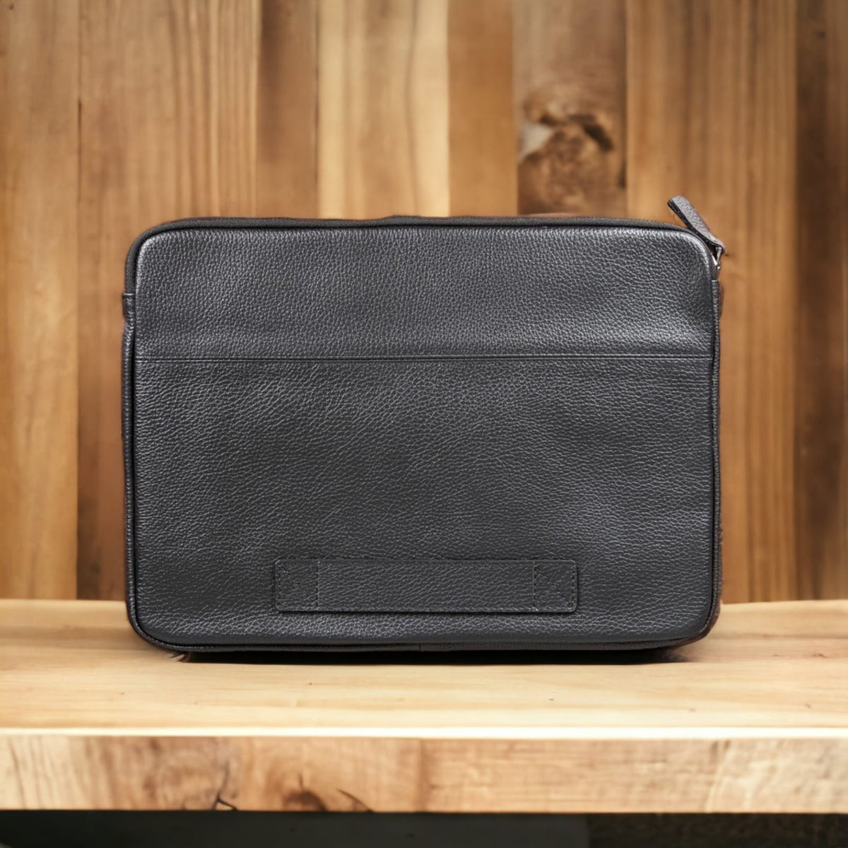Schlanke Laptop-/Tablet-Tasche aus Leder – Awe