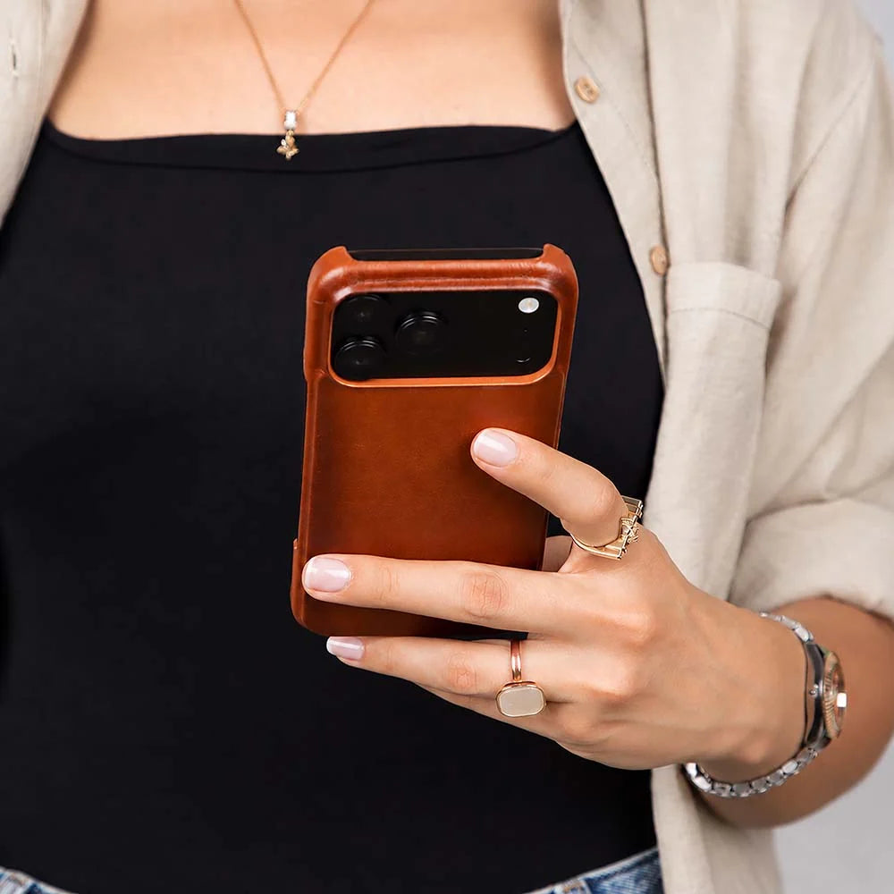 Genuine Leather iPhone 18 Pro Case - UJ