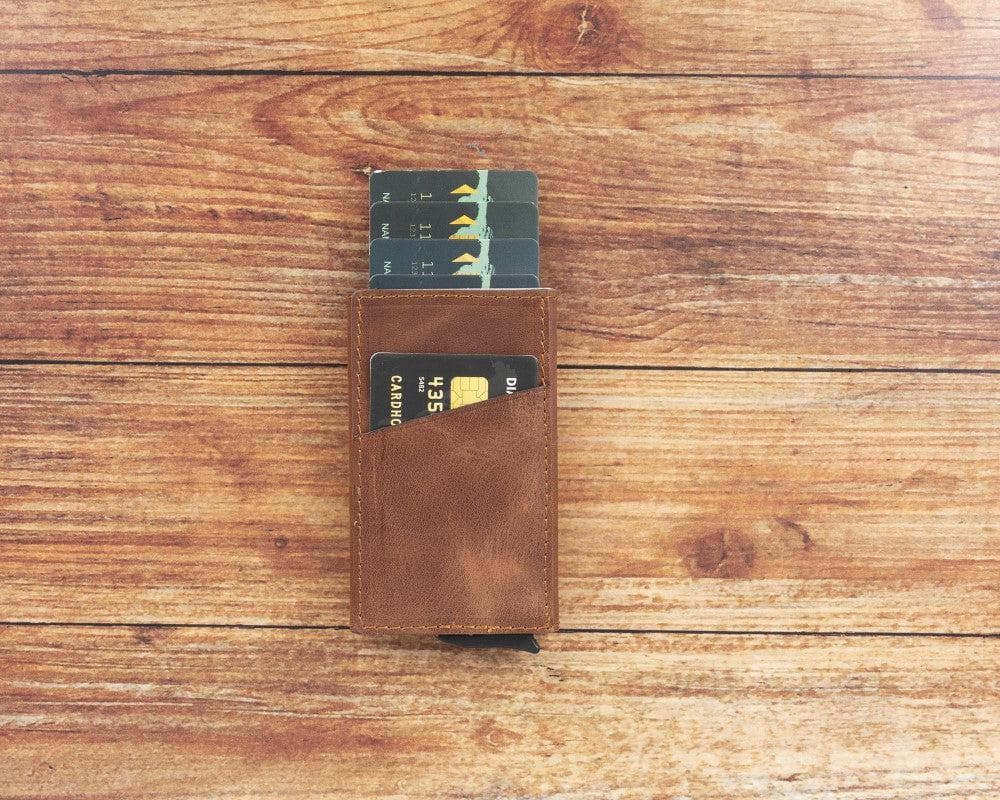 Torres Mechanical Card Holder