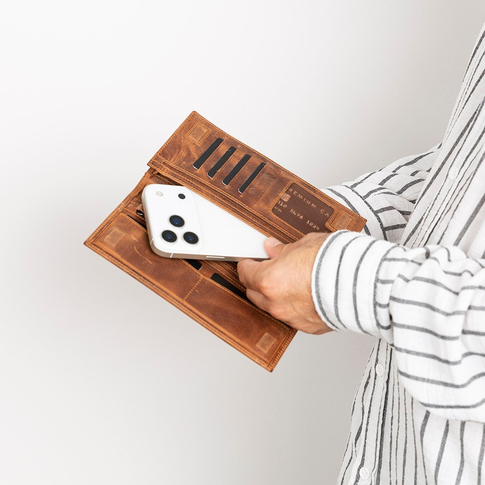 Leather Universal Wallet - Tenuta