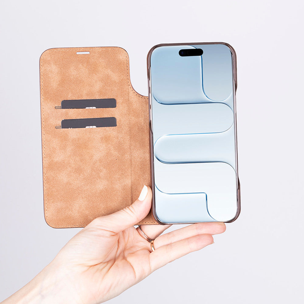 Leather iPhone 17 Folio Case - Sonat
